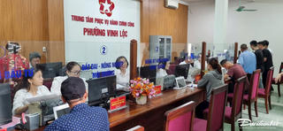 Nghệ An: Người dân phấn khởi trong ngày đầu chính quyền hai cấp vận hành