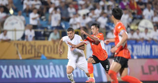 Vòng 19 V-League: 'Nóng' ở hai đầu bảng xếp hạng