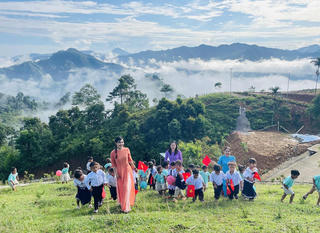 Lễ khai giảng và những hình ảnh lay động lòng người ở vùng cao Đà Nẵng