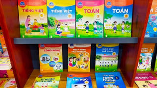 Chống thao túng giá sách giáo khoa