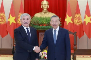 Tổng Bí thư tiếp Thủ tướng ​Kyrgyzstan: Tăng cường hợp tác song phương