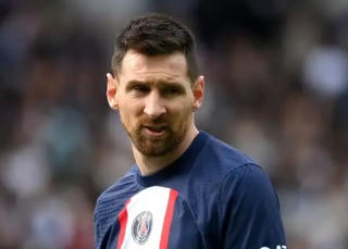 Messi bị phạt tiền và cấm thi đấu