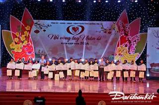 'Nối vòng tay nhân ái' tỉnh Quảng Trị Xuân Giáp Thìn 2024