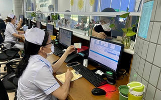 Nhiều hình thức thay thế thẻ BHYT giấy trong khám chữa bệnh, mang lại nhiều tiện ích