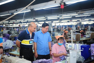 Ninh Bình: Thưởng Tết cao nhất 100 triệu đồng, thấp nhất 50 nghìn đồng