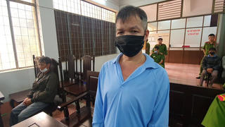 Đắk Lắk: 13 năm tù giam vì đâm trọng thương em trai 