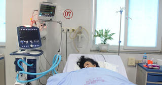 Hậu quả nặng nề vì thói quen tự làm bác sĩ