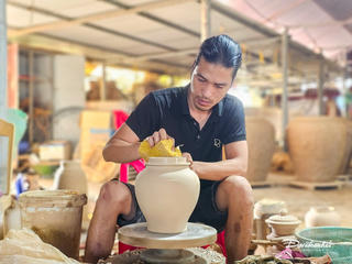 Làng gốm 500 năm tuổi giữ nghề truyền thống