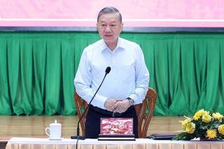 Xây dựng một trung tâm tăng trưởng mới có năng lực cạnh tranh vùng và quốc gia