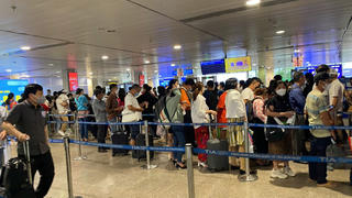 Tạm hoãn xuất cảnh để hạn chế với nợ thuế