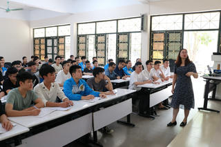 Khả năng ‘biết tuốt’ của ChatGPT có làm học sinh, sinh viên lười học?