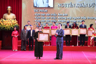 Trao tặng giải thưởng Hồ Chí Minh, Giải thưởng Nhà nước về văn học, nghệ thuật