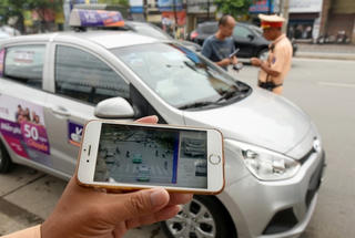 Người vi phạm có được đề nghị Cảnh sát giao thông cho xem lại hình ảnh vi phạm không?