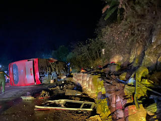 Lái xe khách hết hạn đăng kiểm, gây tai nạn chết người ở Hòa Bình có thể bị phạt tù