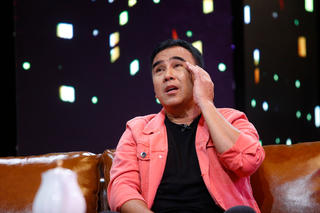 Quyền Linh tự nhận là 'người sần sùi, gai góc, không còn gì để khổ nữa'