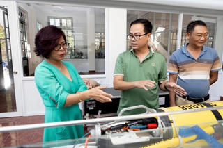 Chịu khó, chịu khổ, chịu áp lực để nghiên cứu khoa học