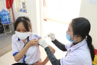 Đã đến lúc chuyển Covid-19 thành bệnh lưu hành?