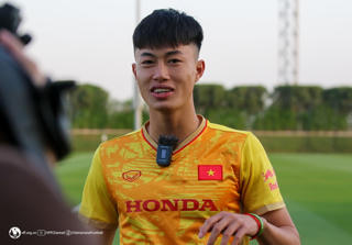 Văn Trường chia sẻ cảm nhận về HLV Philippe Troussier
