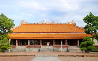 Cận cảnh nơi đặt ngai vàng của các vua triều Nguyễn đang được trùng tu