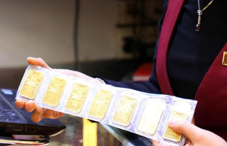 Vàng liên tục đảo chiều