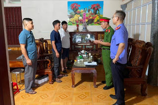 Khởi tố, bắt tạm giam đối tượng chặt phá hơn 15 ha rừng tự nhiên