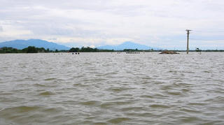 Hà Nội ban hành công điện ứng phó lũ lớn trên các sông