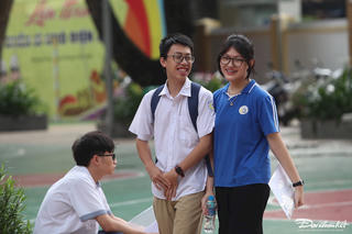 Học sinh Hà Nội rạng rỡ bước vào kỳ thi lớp 10