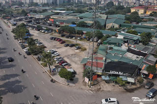Khai thác đất dự án bỏ trống cho giao thông tĩnh