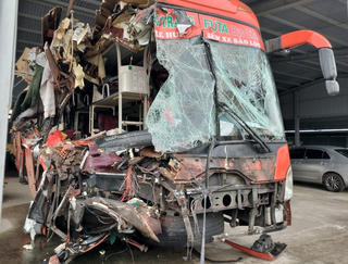 [VIDEO]: Nạn nhân sống sót trong vụ TNGT kể lại giây phút kinh hoàng