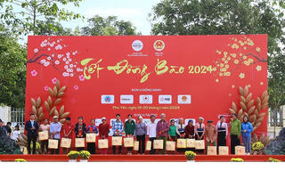 Tết ấm cho đồng bào khó khăn tại Sơn La