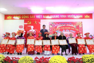 Quảng Ninh: Tổ chức chúc thọ, mừng thọ hơn 6.400 người cao tuổi