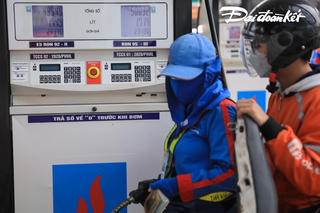 Bộ Tài chính 'nhường' Bộ Công Thương 'quản' xăng dầu