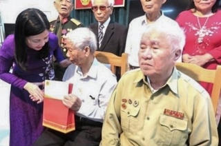 CLB Hàm Rồng gặp mặt 'nhân chứng sống' tham gia chiến dịch Điện Biên Phủ