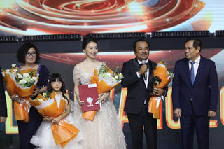 'Cánh diều Vàng 2023': Mẹ rơm, Thái Hòa 'thắng lớn'