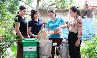 Phụ nữ Bắc Giang, nòng cốt xây dựng nhà sạch, phố đẹp