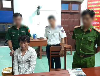 Quảng Ngãi: Bắt người đàn ông trốn truy nã trên tàu cá