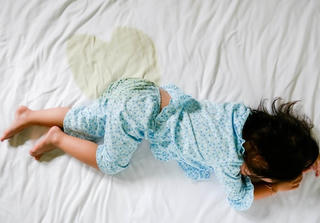 Đề phòng nhiễm trùng tiết niệu ở trẻ nhỏ