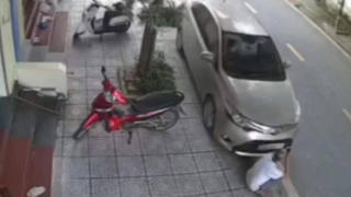 Thái Bình: Cụ ông bị ô tô đâm tử vong khi đang ngồi nhàn tản ở mép vỉa hè