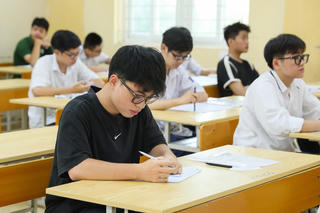 Giáo viên lo học sinh 'khó cân bằng được cảm xúc' với môn Ngữ văn