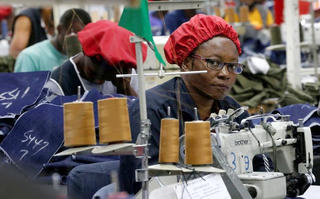 Tương lai dệt may châu Phi phụ thuộc Quốc hội Mỹ