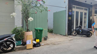 TPHCM: Công an điều tra vụ một thi thể trẻ sơ sinh bị bỏ ở bãi đất trống