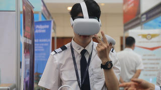 Sôi động ngày hội hàng không quốc tế Việt Nam tại Hà Nội