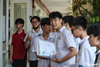 Hà Nội: Thi môn đầu tiên vào lớp 10, thí sinh hi vọng đề Ngữ văn 'dễ thở'