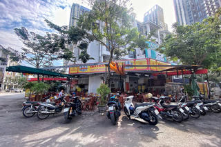 Xảy ra nhiều vi phạm về trật tự đô thị tại Mộ Lao (Hà Nội)