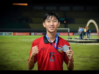 Tuyển thủ Lào gốc Việt đầu tiên chơi bóng ở V-League