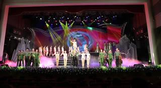 Tôn vinh lực lượng công an nhân dân