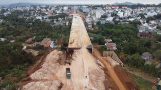 Đắk Lắk: Đường Đông Tây TP Buôn Ma Thuột, 8 năm chưa làm xong 7 km, tiếp tục xin gia hạn