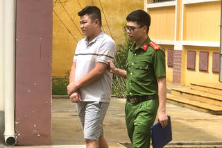 Đắk Nông: Nổ quen biết rộng, nhận 500 triệu đồng lừa làm sổ đỏ cho người dân