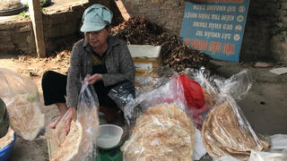 Lại nhớ bánh đa, cùi dừa