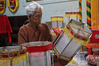 Nghệ nhân dành hơn 70 năm thổi hồn vào những chiếc đèn kéo quân dịp Trung thu